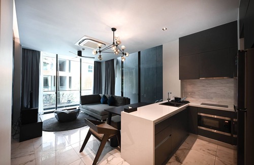 Kamala Apartment | Glam Habitat Hotel