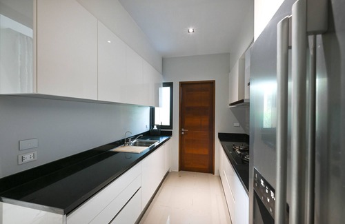 Kamala Apartment | Glam Habitat Hotel