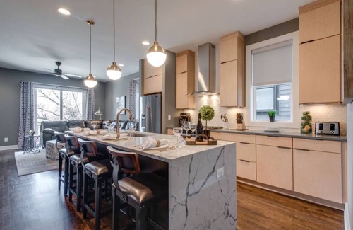 Hadley - Washington House | Glamorous Downtown/Rtop Deck/10 Beds