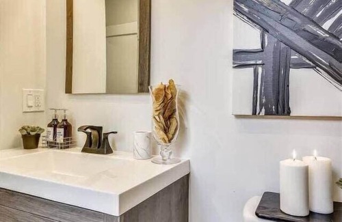 Jamaica Plain Apartment | Glamorous Luxury Apartment, Near T
