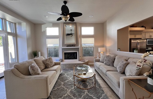 La Quinta Cove House | Glamorous Santa Fe Villa 3 BR with Pool + Spa stunning Mountain Views #064809