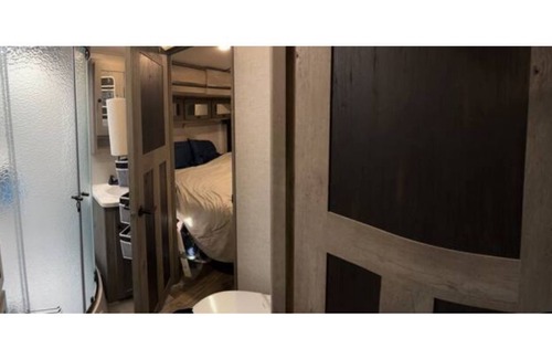 Portage House | Glamorously Beautiful RV Honeymoon Suite for 2