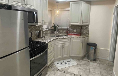 Detroit House | Glamourous 3 Bedroom in the heart of Detroit
