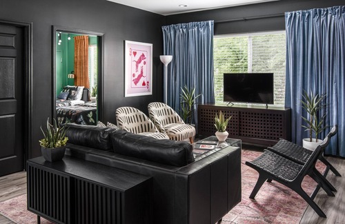 Maxwell Condo | Glamourous 4-Bedroom Condo in Downtown Nashville – Close to Everything!