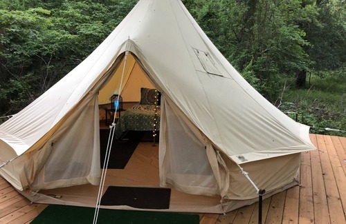 Broken Bow RV Rental | Glampin' In Style - Irish Spring