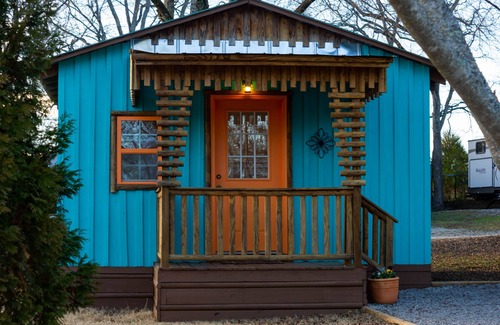 Kedron Cabin | Glamping Cabin 3 - Cozy Retreat