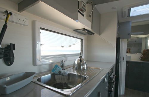 Exmouth House | Glamping caravan hire Ningaloo