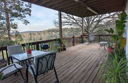 Oden RV Rental | Glamping deck. Perfect for viewing the eclipse!