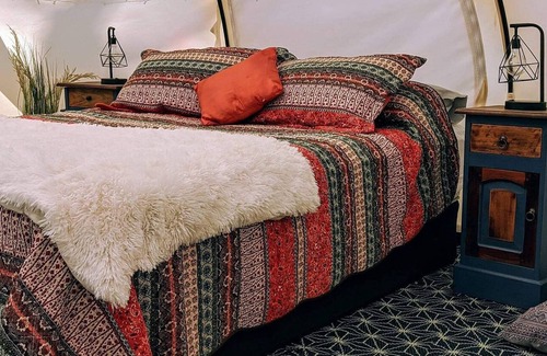 Mount Helena RV Rental | Glamping - Eco retreat - Rivendell