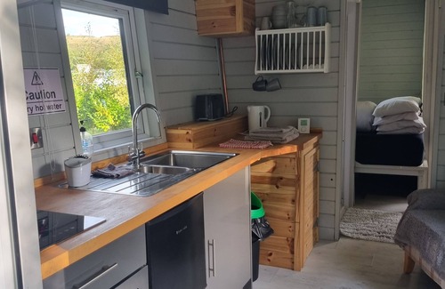 Llanfair Caereinion Ski Chalet | Glamping Hut - Riverside 6