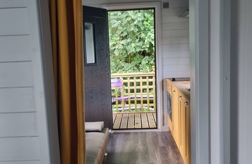 Llanfair Caereinion House | Glamping Hut - Riverview 3