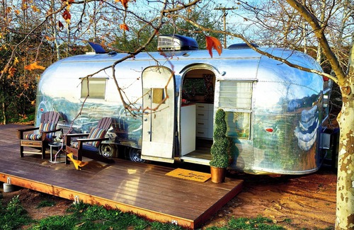 Escondido House | "Glamping in the Vines" - Vineyard Airstream Trailer