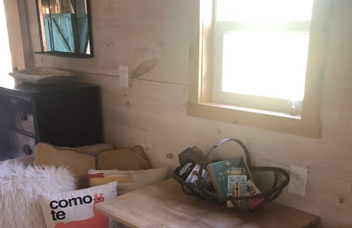 Grandview House | Glamping on 116 Acre Farm- Tiny House
