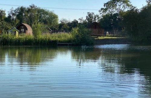 Lincoln Apartment | Glamping pod, seven acre farm campsite