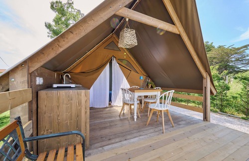 Piombino RV Rental | Glamping 'Tenda Safari Vicino Al Mare' with Shared Garden, Wi-Fi and Air Conditioning
