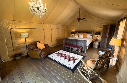 Dover Resort | Glamping Tent - Luxurious amenities in the heart of nature!