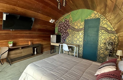 San Juan Bautista Other | Glamping Toneles y Viñedos