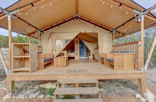 Johnson City RV Rental | Glamping with AC: Free Wine Tasting at 12 Fires