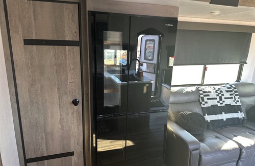 Berger RV Rental | Glamping with gorgeous sunset views, trolley to all wineries