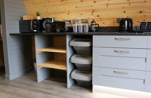Elgin Cabin | Glampods - 5 Berth Glamping Pod Elgin