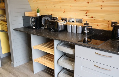 Elgin Cabin | Glampods - 5 Berth Glamping Pod Elgin