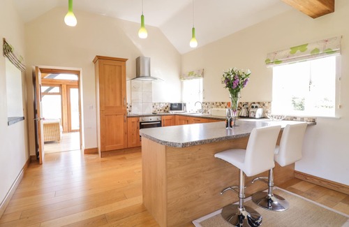 Denbigh Cottage | GLAN GORS, character holiday cottage, with hot tub in Denbigh