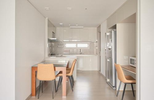 Singil-dong Apartment | Glan House & Glan Store