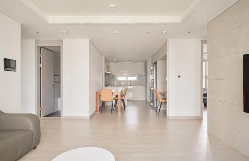 Singil-dong Apartment | Glan House & Glan Store