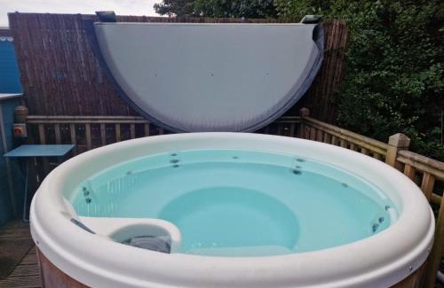 Llanfair Caereinion House | Glan yr Afon Dau - Relax Recuperate Enjoy