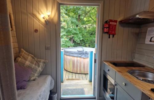 Llanfair Caereinion House | Glan yr Afon Dau - Relax Recuperate Enjoy