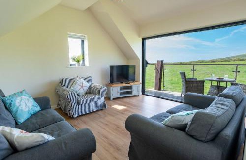 Cylch-Y-Garn House | Glan Yr Afon