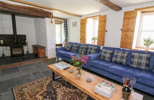 Felindre Farchog House | Glanduad Fawr