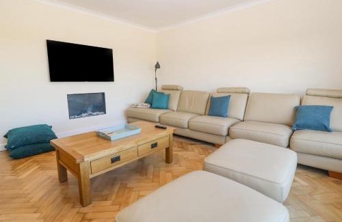 Ty Croes House | Glanffraw
