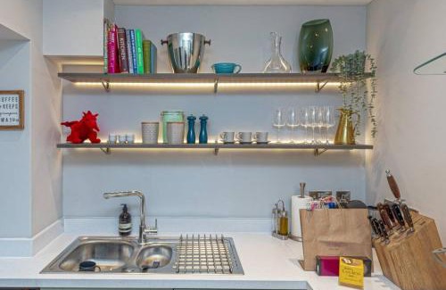 Dolgellau House | Glanrhyd Townhouse in Central Dolgellau with Parking and Bike Storage