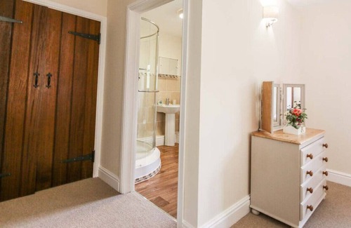 Builth Wells Apartment | Glas y Dorlan - King Fisher