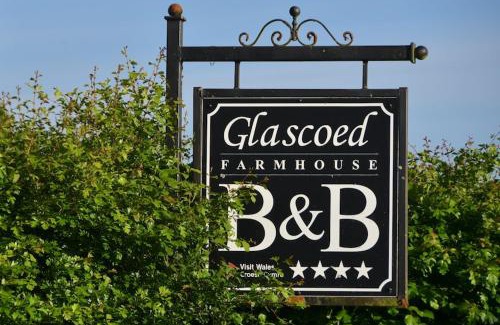 Llangynin Bed & Breakfast | Glascoed Farmhouse