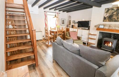 Garn Fadryn House | Glascoed