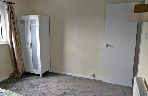 North Glasgow Apartment | Glasgow Apartment