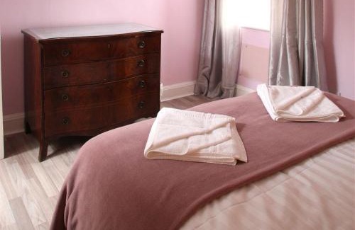 East End Apartment | Glasgow city Charlotte service Aparments