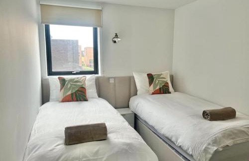 East End House | Glasgow Home - 5 Bedrooms 4 Bathrooms - Private Parking