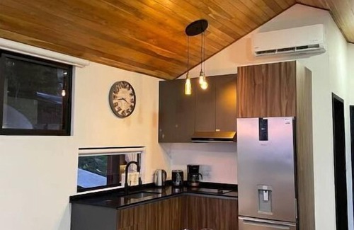 Monteverde Cabin | Glass Cabin in the Forest+270° view+ Hot Tub +Deck