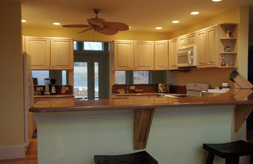 Dovey Luck House | Glass House on Lake Anna - Lakefront house with private dock