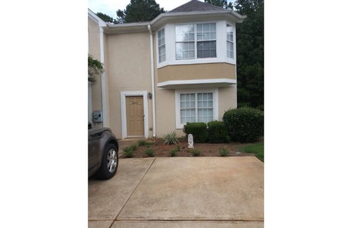Lithonia House | Glass Townhouse Museum