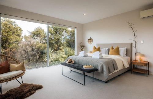 Waiheke Island House | Glasshouse - Coast & Country