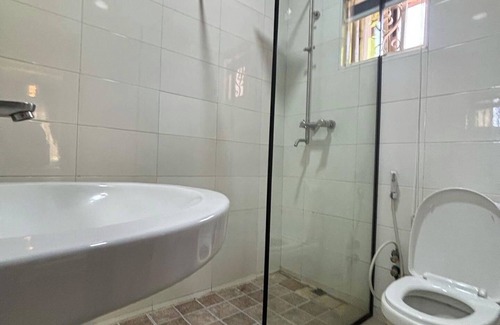 Abuja Hotel | GlassTop Lounge
