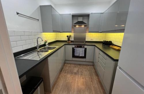 Glastonbury Apartment | Glastonbury Gem, 2 Bedroom Apartment