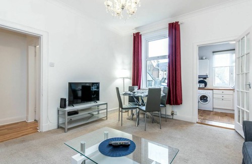 Levenmouth Apartment | Glebe 100.1