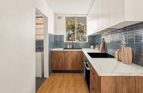 Glebe Apartment | Glebe Tranquil Retreat - 2bd with parking
