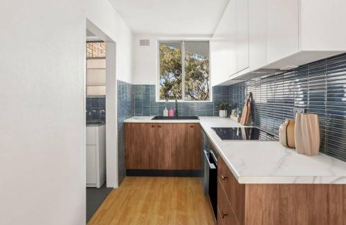 Glebe Apartment | Glebe Tranquil Retreat - 2bd with parking