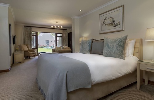 Constantia House | Glen Avon Lodge Boutique Hotel